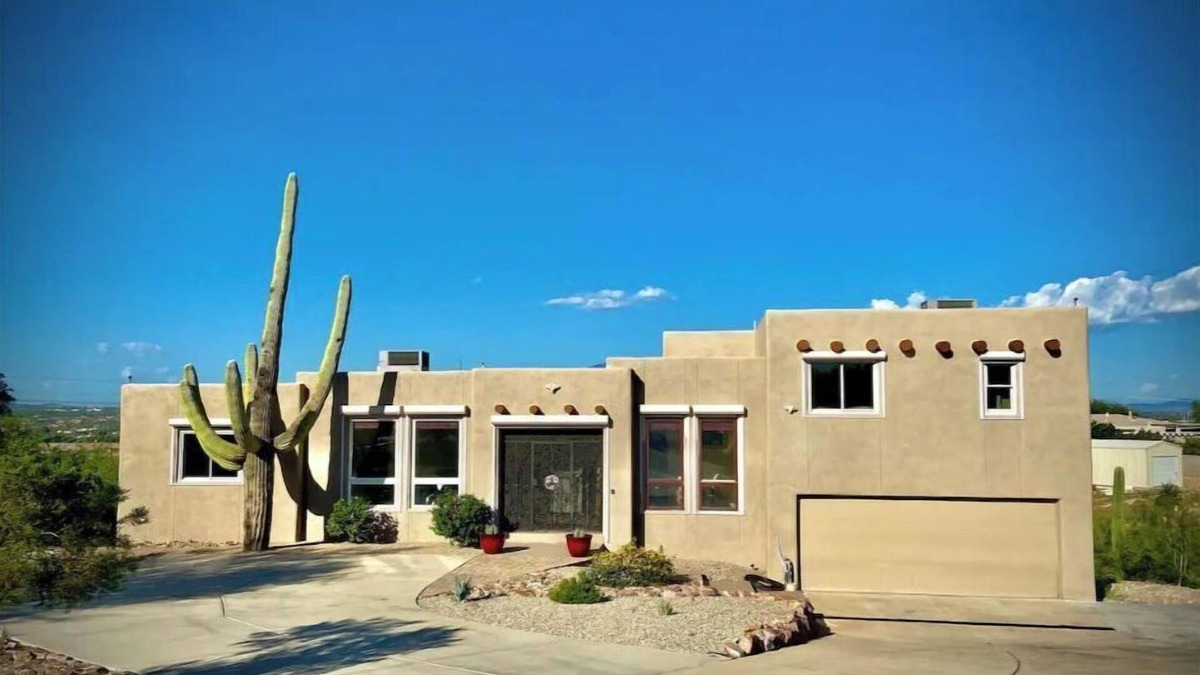 Bridlewood West House | Wow Views - Hot Tub - Air Purifier - Discount