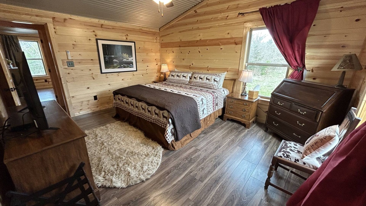 Mount Vernon Cabin | Wrangler Ranch