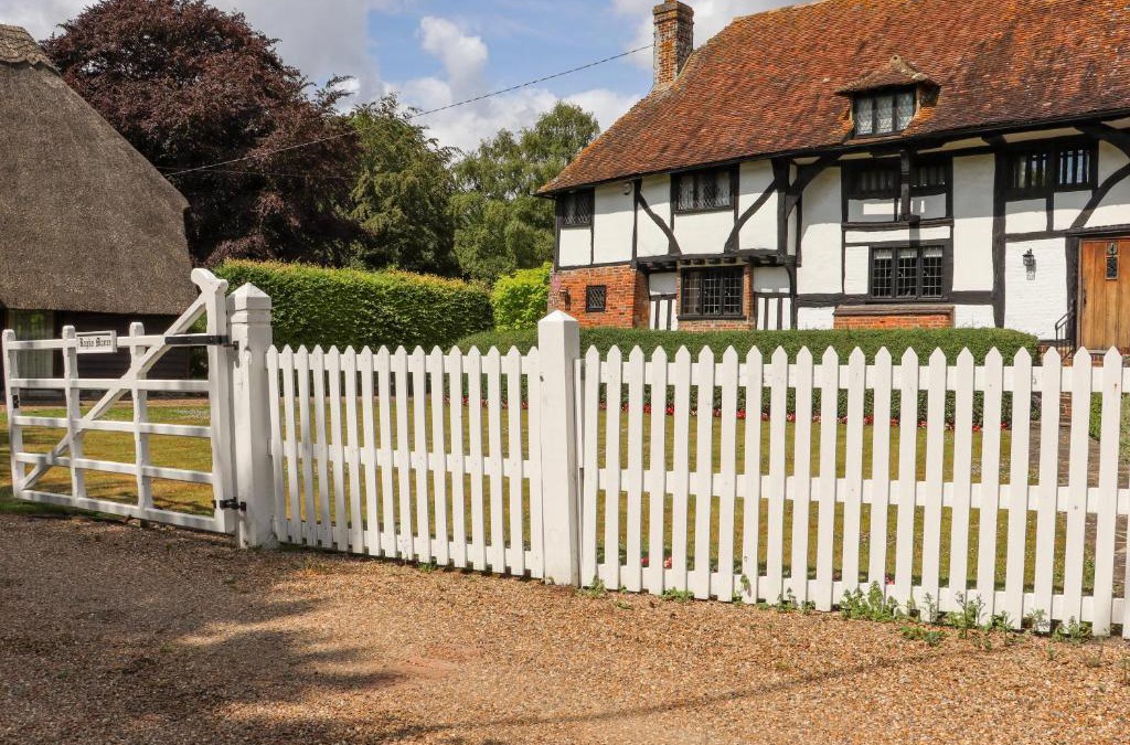 Etchinghill House | Wren Cottage at Boyke Manor