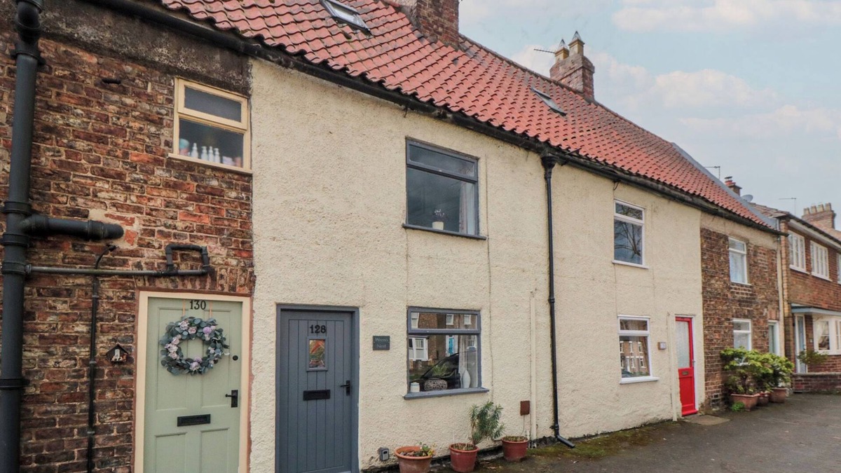 Sowerby Cottage | WREN'S NEST, pet friendly, character holiday cottage in Thirsk