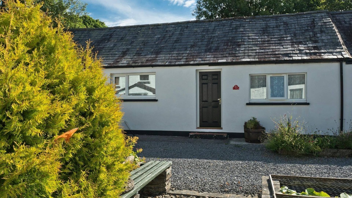 Llangeler Cottage | Wrens Nest, Newcastle Emlyn