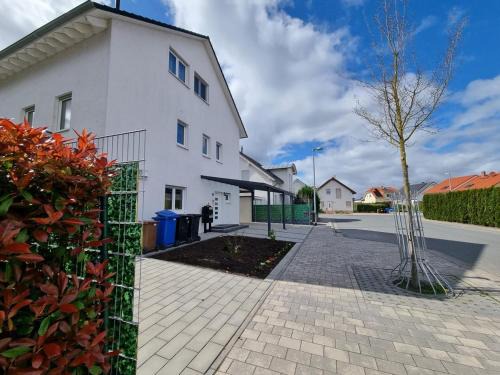 Buettelborn Apartment | Wunderschöne und helle Wohnung