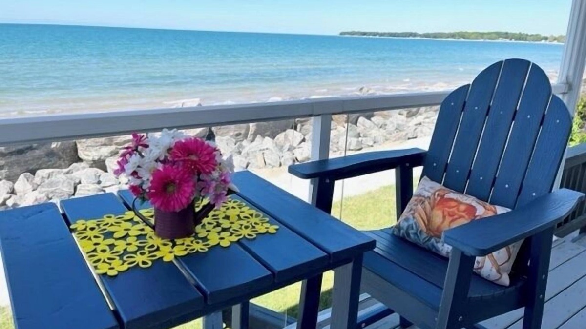 Sherkston House | WYLDEWOOD BEACHFRONT stunning views!