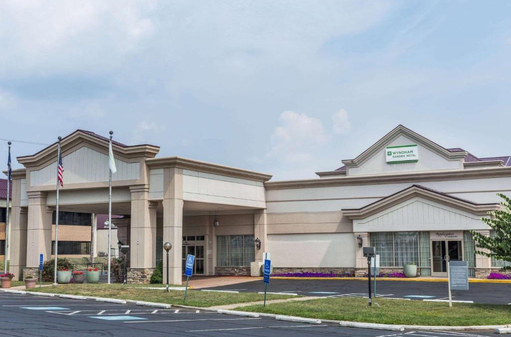 Lakeview Hotel | Wyndham Garden Manassas