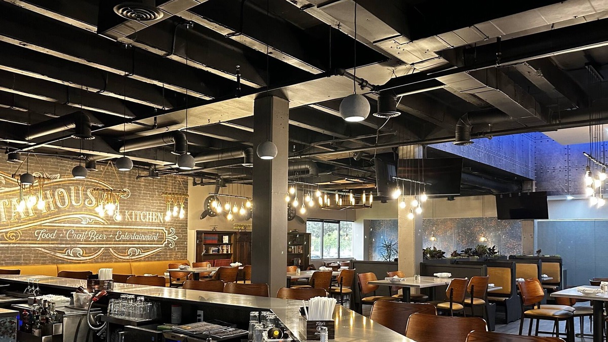 Wayne Hotel | Wyndham Indianapolis Airport
