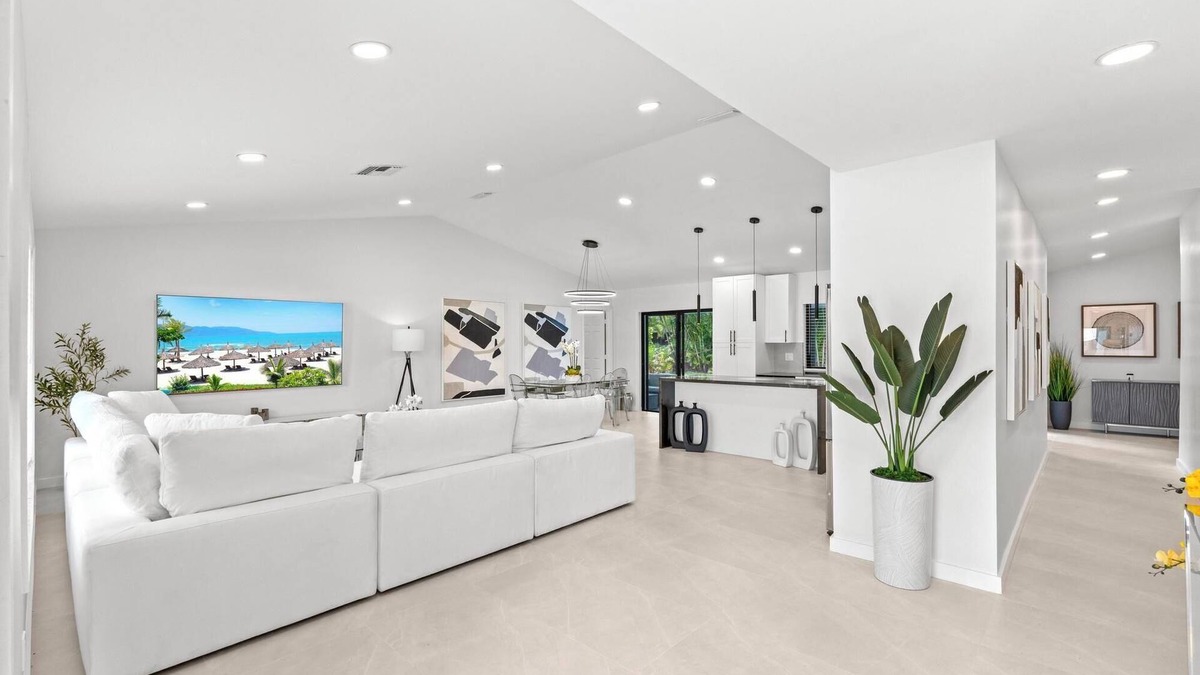 Greenview Shores Villa | Wynn Villa 5bed 3bath + Pool
