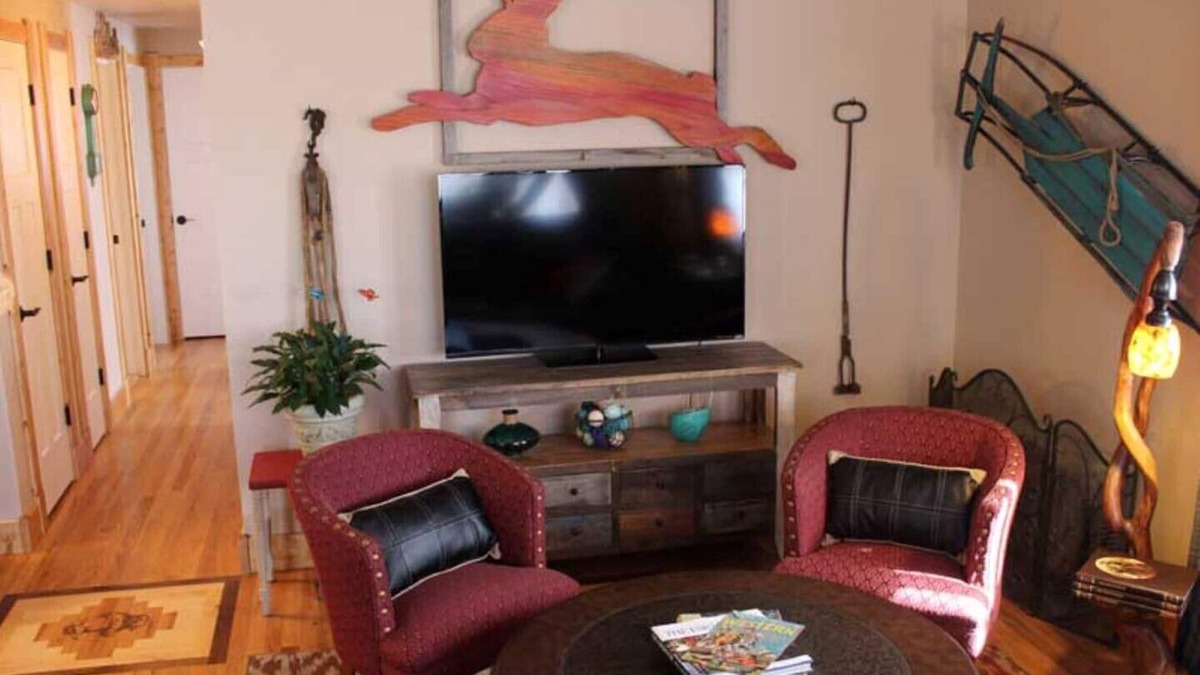 Laramie Apartment | Wyo House - Unique Western Motif