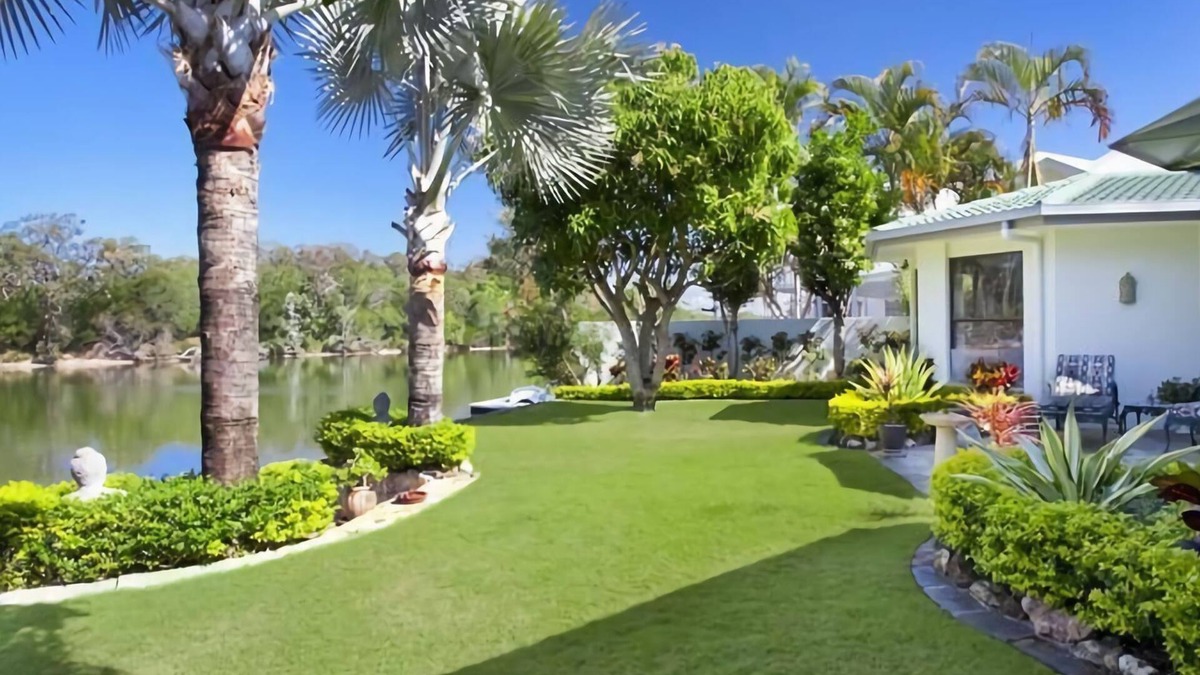 Noosa Heads House | Wyuna Drive 53 - Beachfront home with an easy walk to Quamby place