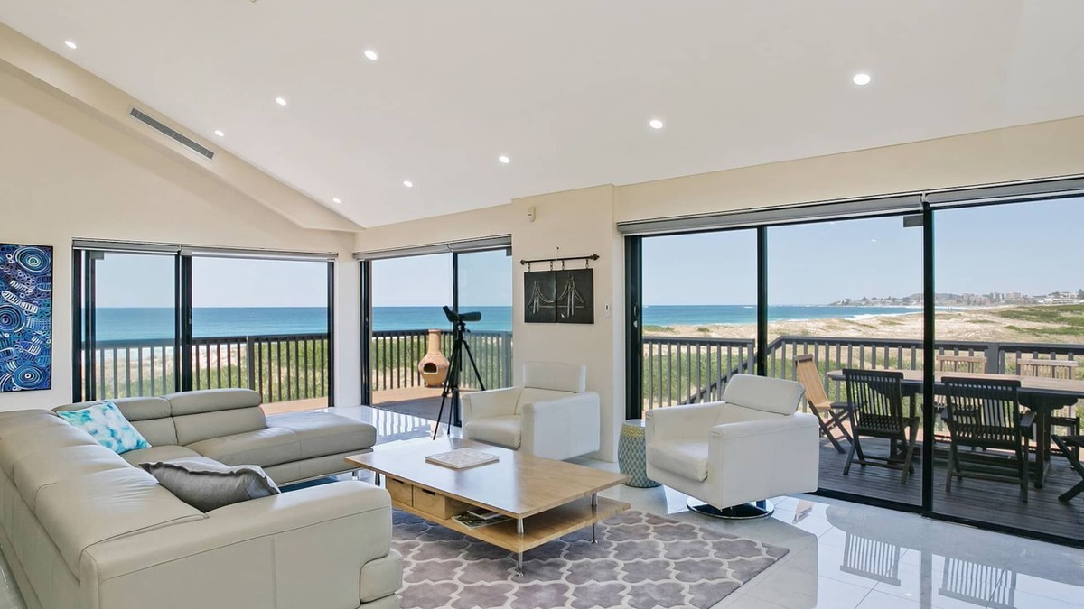 The Entrance North House | Wyuna Dunes Executive Beach House