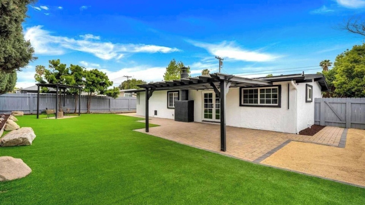 Poway House | Xlnc Exotic home13824 Powers Rd