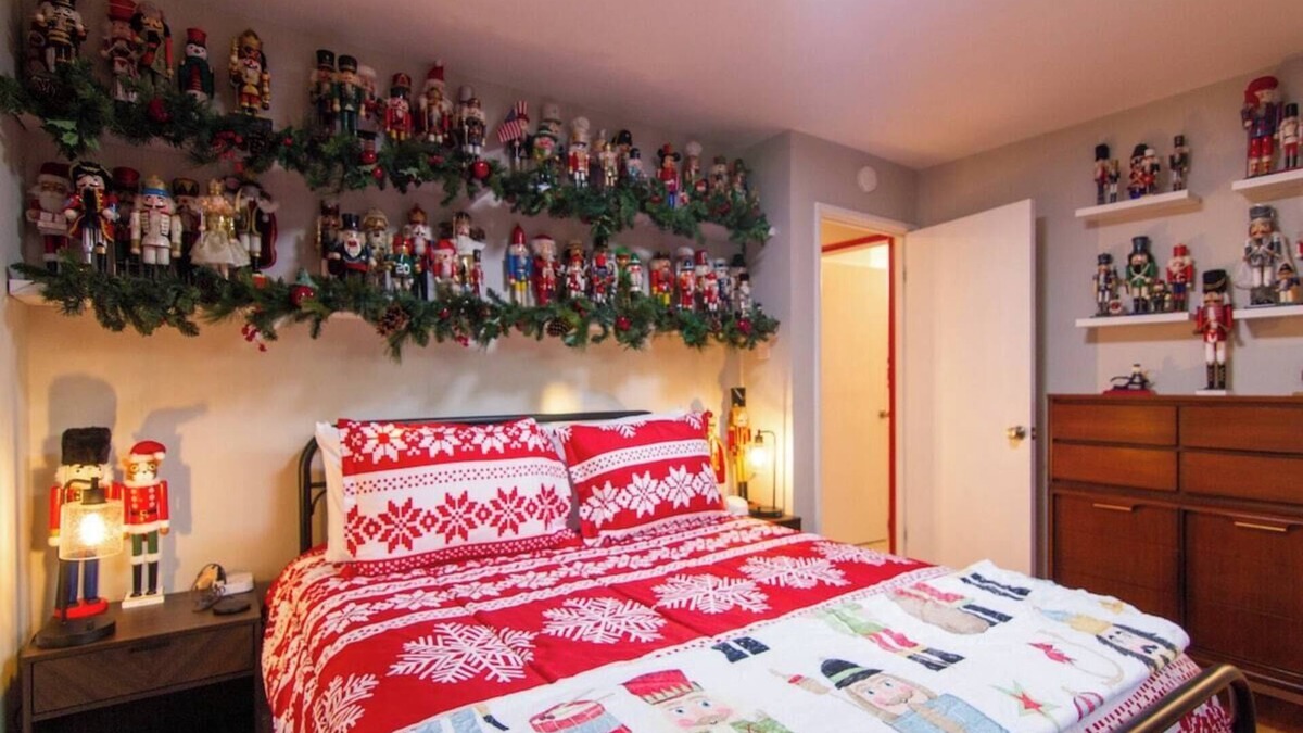 Tower Grove South House | XMAS 365 - KING BED - Family Friendly