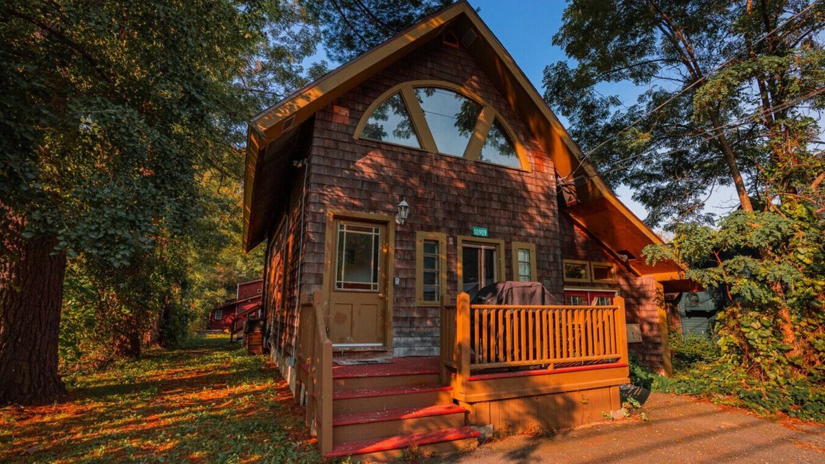 Keene Apartment | Xplorer I - Keene NY