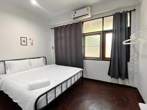 San Chao Pho Suea Apartment | XX BAO San Chao Pho Sua - ศาลเจ้าพ่อเสือ