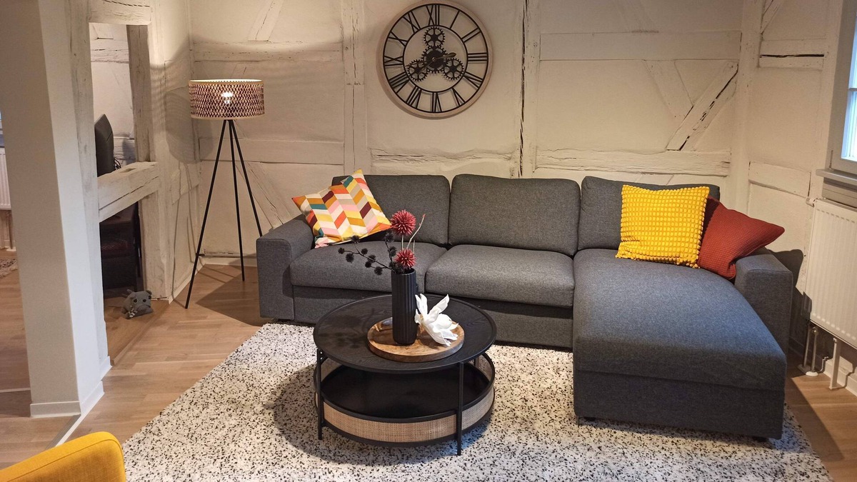 Schwabach Apartment | Xzllenz auf 100qm #modern#balkon#fachwerk#netflix