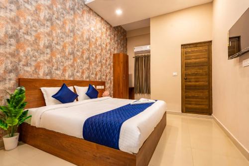 Shenoys Hotel | Yaad Residency