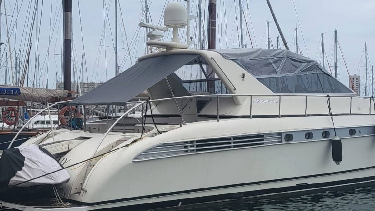 Port Cogolin Boat Rental | Yacht Dans la Baie de St Tropez