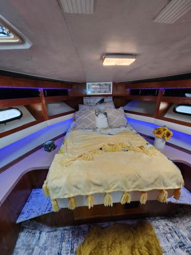 Edgewood Boat Rental | Yacht Rental