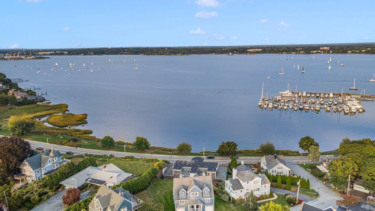 Edgewood House | Yachts of Fun in Pawtuxet Village Cranston!