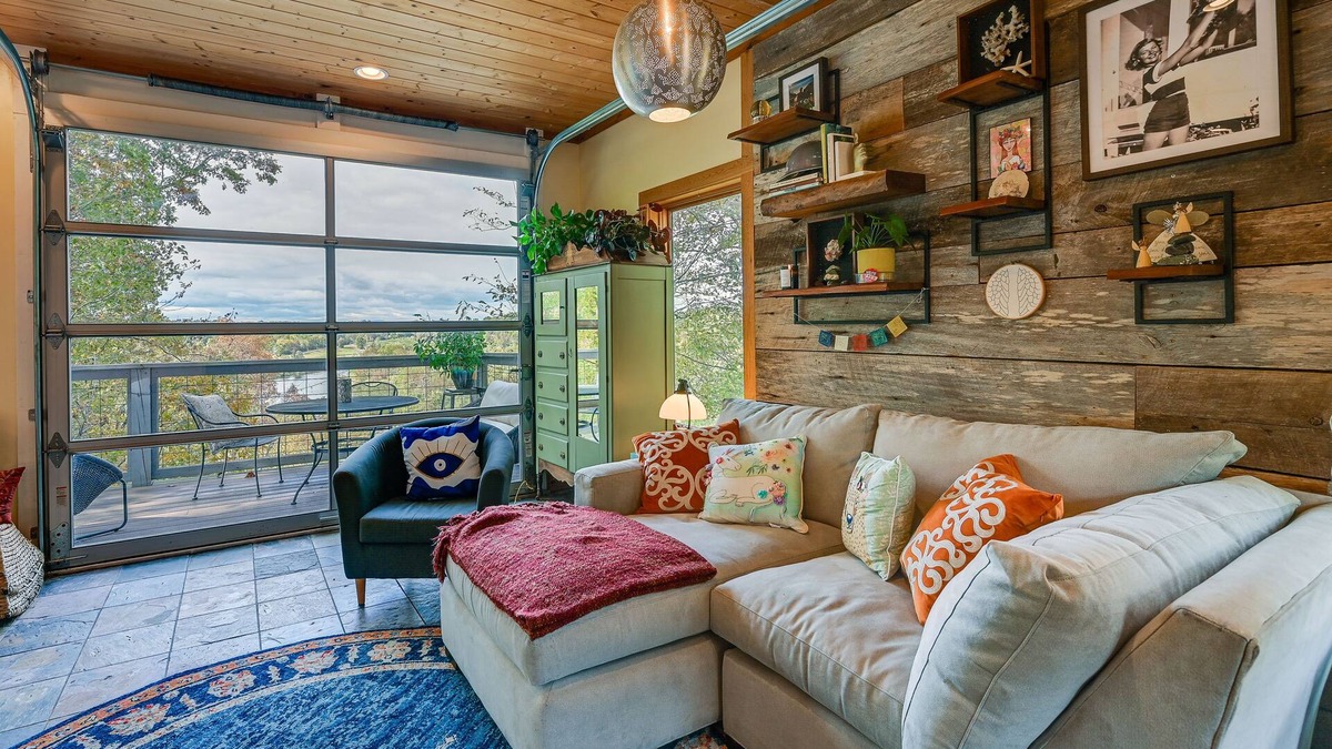 Stokes Apartment | Yadkin River 'Treehouse'~ Miles of Trails On-Site