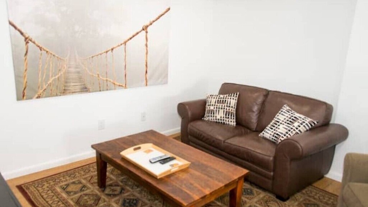 Yakima House | Yakima Vacation Rentals- Spacious Bungalown