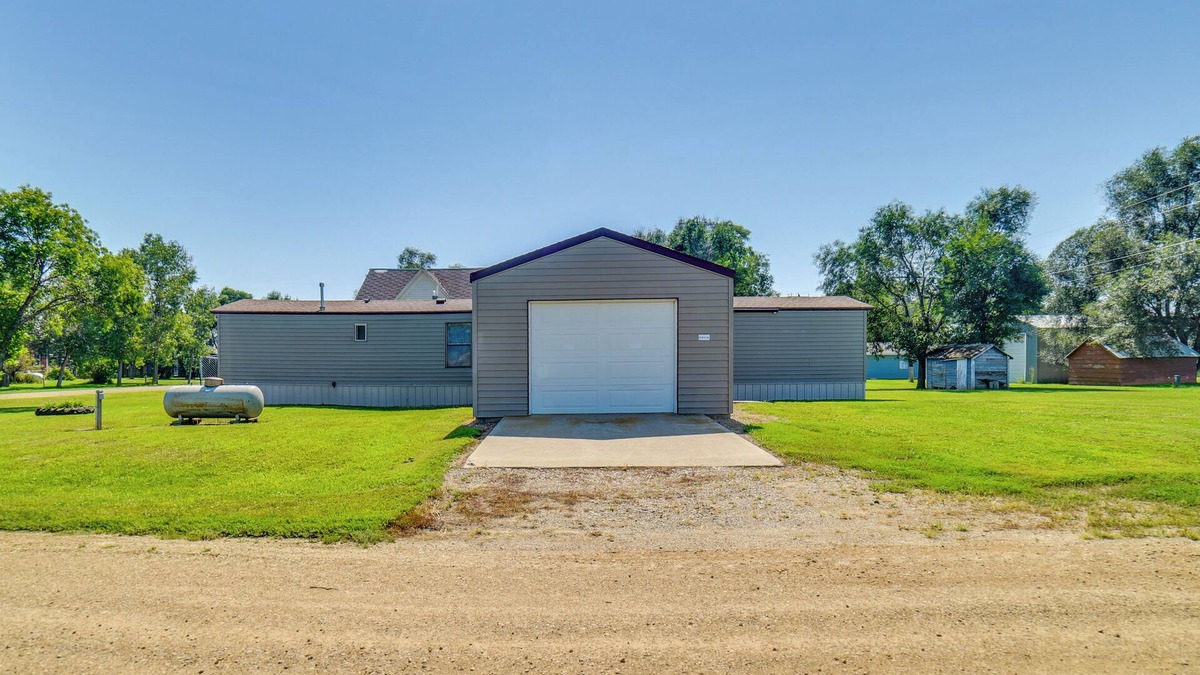 Yale House | Yale Home in the Heart of Pheasant Hunting Country