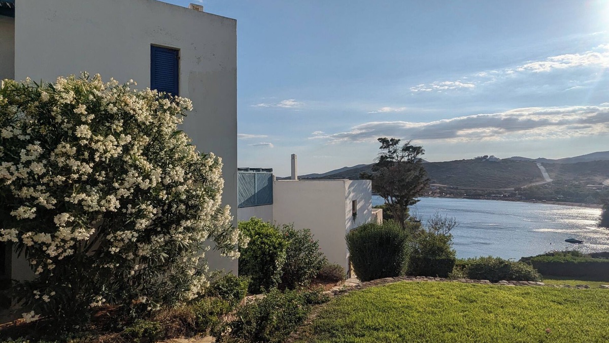 Lavrio Apartment | Yanna & Peri Aegean Breeze Retreat