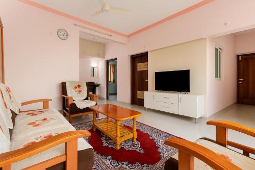 Tirupati Apartment | Yashwithaa Homestay Tirupati - New Hill View Apartments with Balcony, AC, WiFi, TV