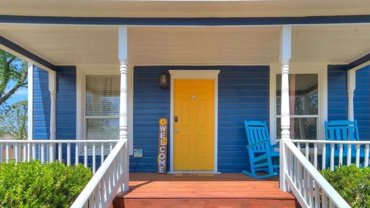 Guthrie House | Yellow Door Cozy Cottage