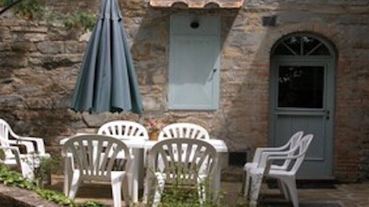 Barberino Tavarnelle Villa | Yellow House Country Villa in Chianti Classico
