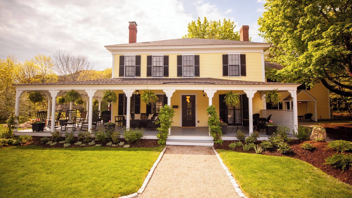 Bar Harbor Bed & Breakfast | Yellow House Inn