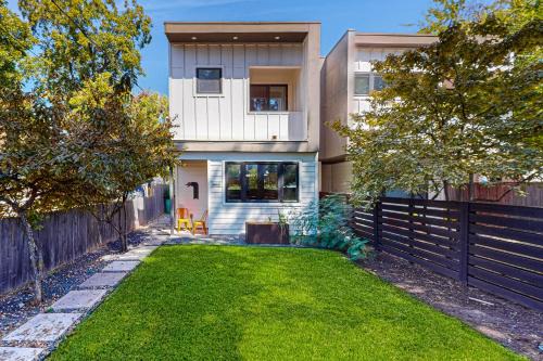 SoFi House | Yellow Tulip Unit A