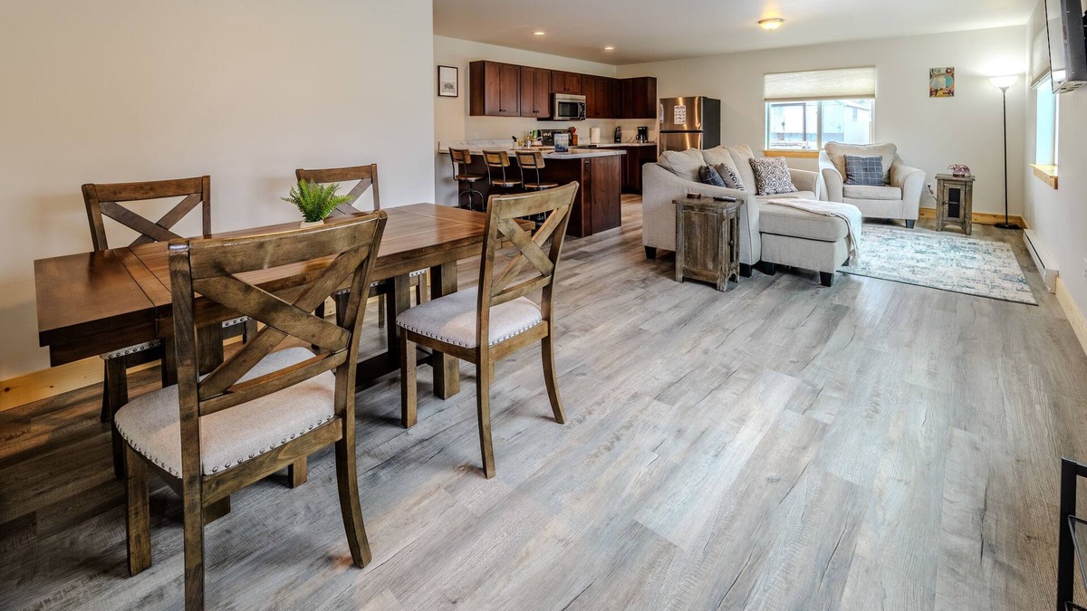 Gardiner Apartment | Yellowstone Retreat Rentals U1: two blocks from Yellowstone!