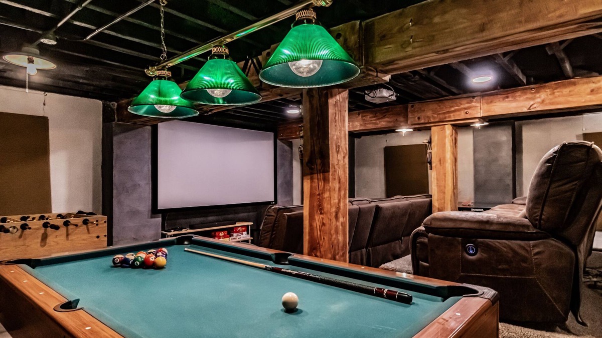 Idaho Falls Apartment | Yellowstone Station - Game Room & Home Theater