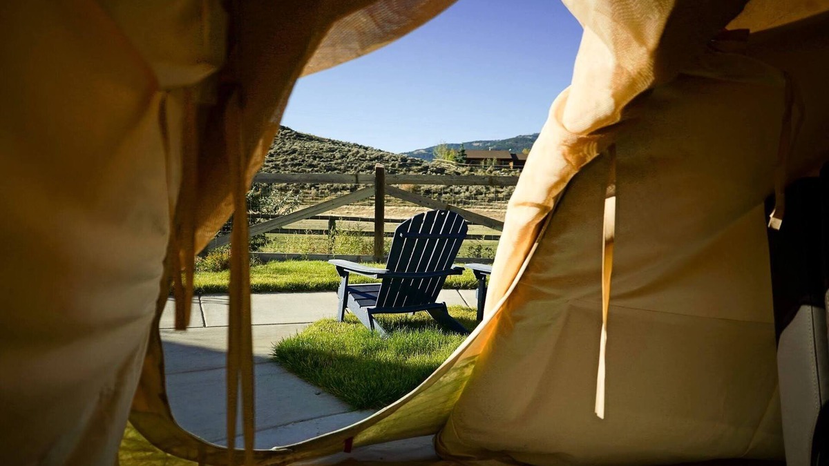 Gardiner Resort | Yellowstone Tipis