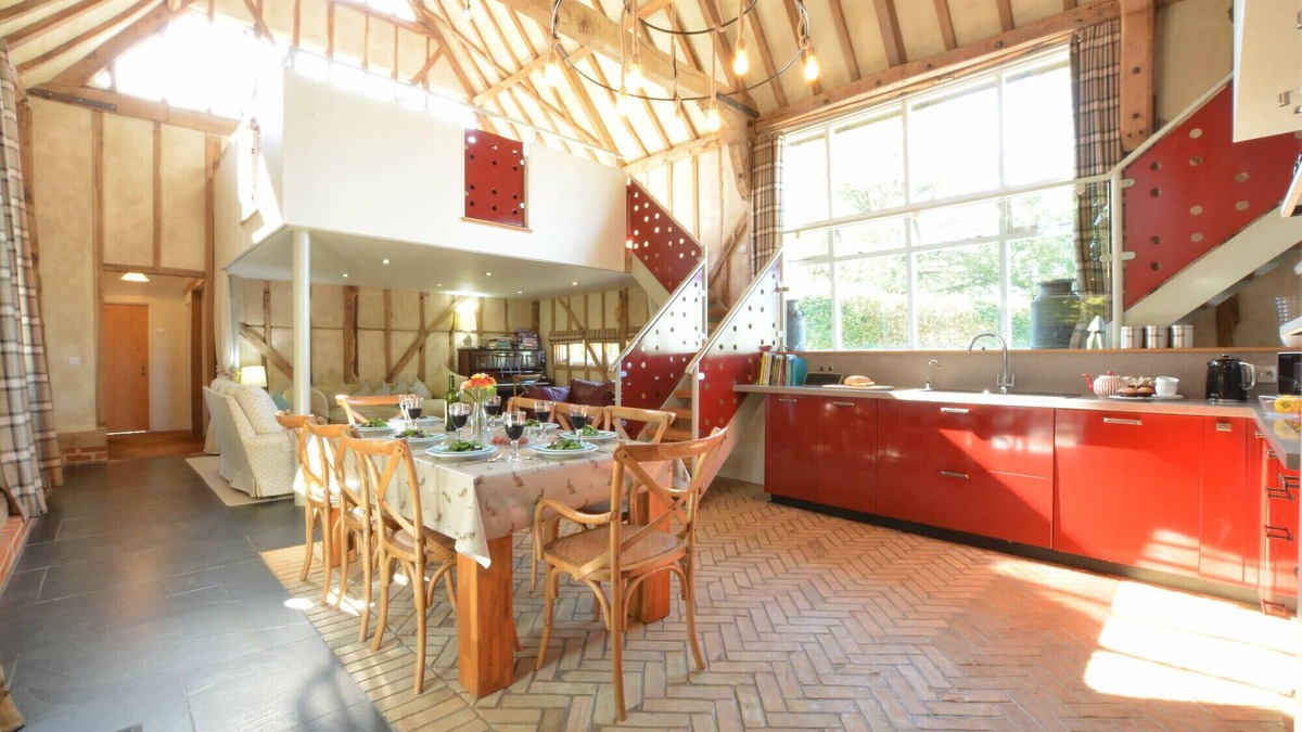 Woodbridge House | YEW TREE FARM BARN, WORLINGWORTH, pet friendly in Framlingham