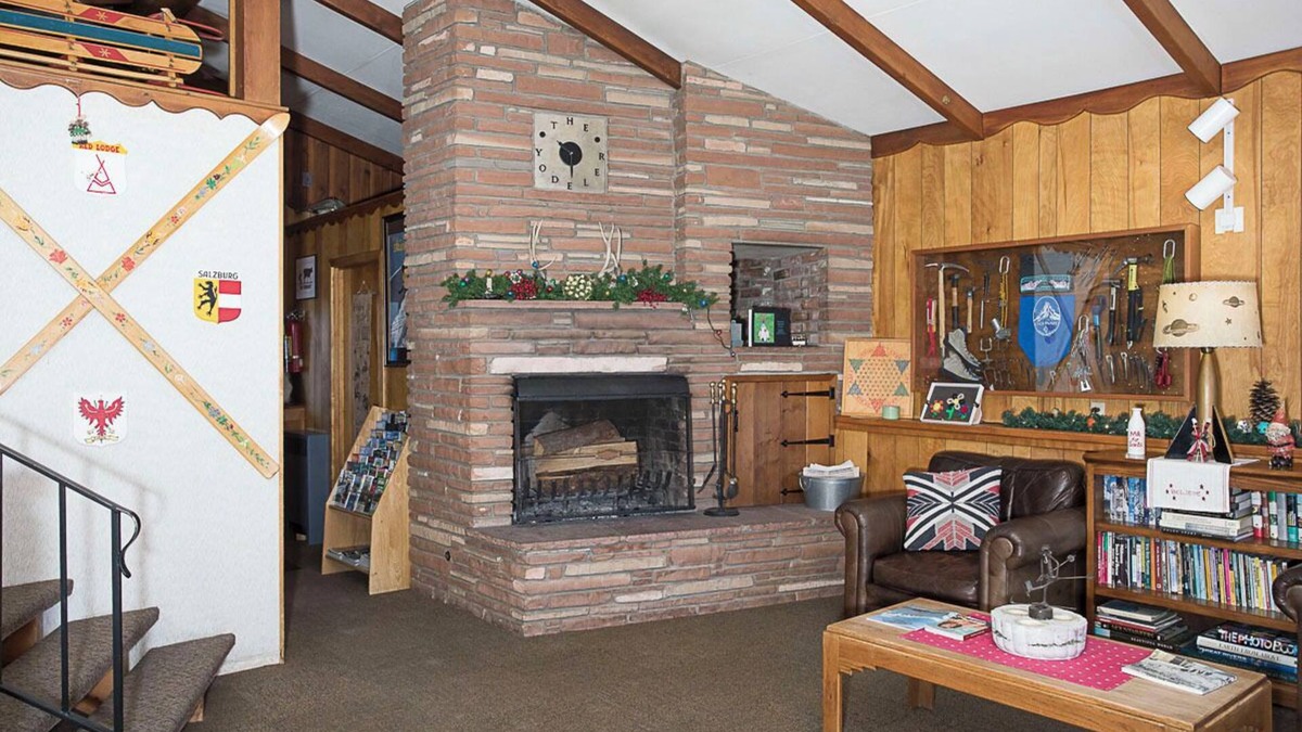 Red Lodge Hotel | Yodeler Motel