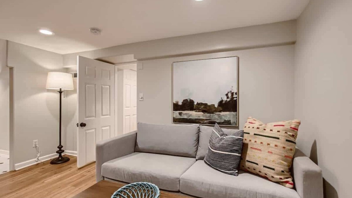 Congress Park Apartment | York by Modern Midstay/3 Blocks to Cheesman #NYB