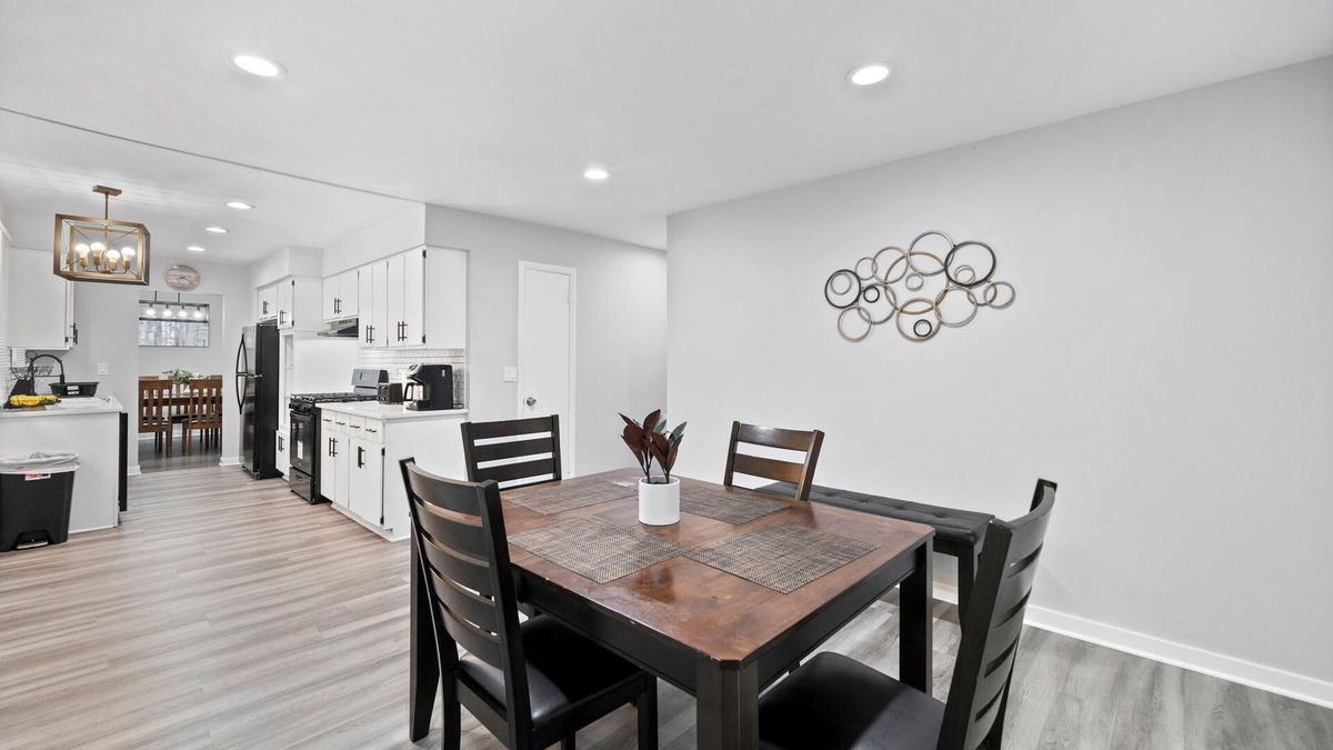 Yorkville House | Yorkville Rental