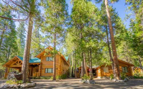 North Wawona House | Yosemite's Luxury Estate