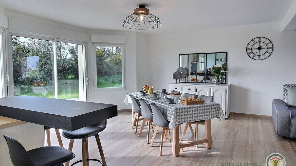 Lanmodez House | You'll love this comfortable, trendy home with the sea in front of you!