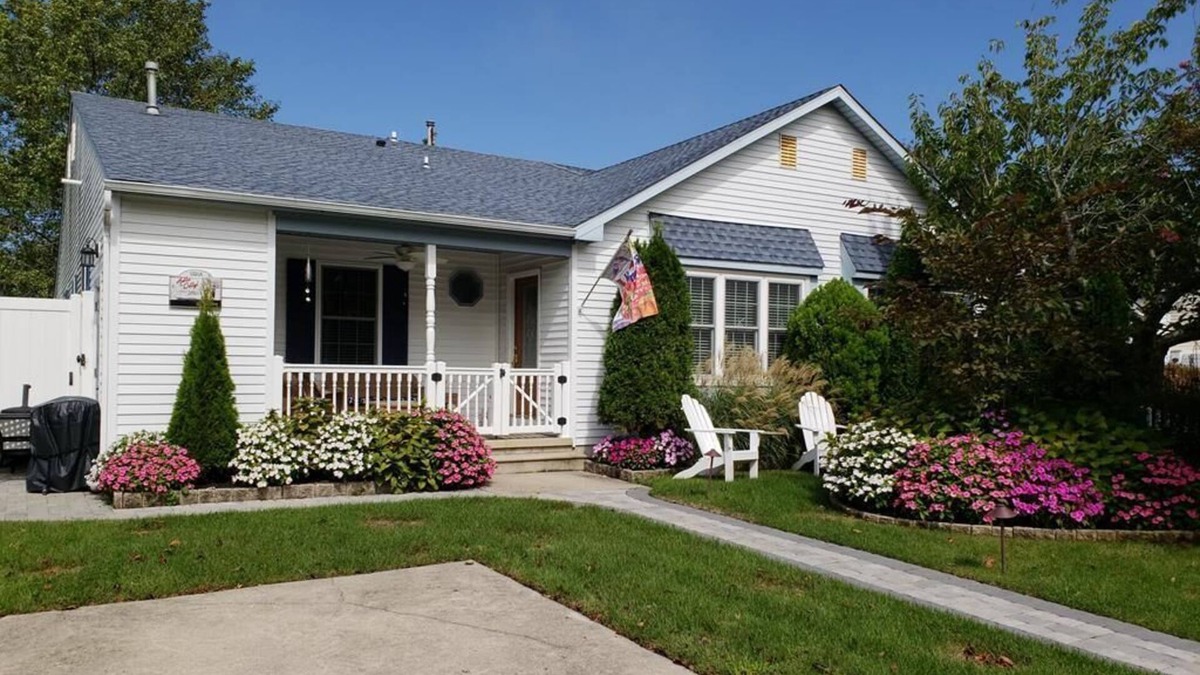 Village Green House | You will love staying in this adorable two bedroom central air unit.