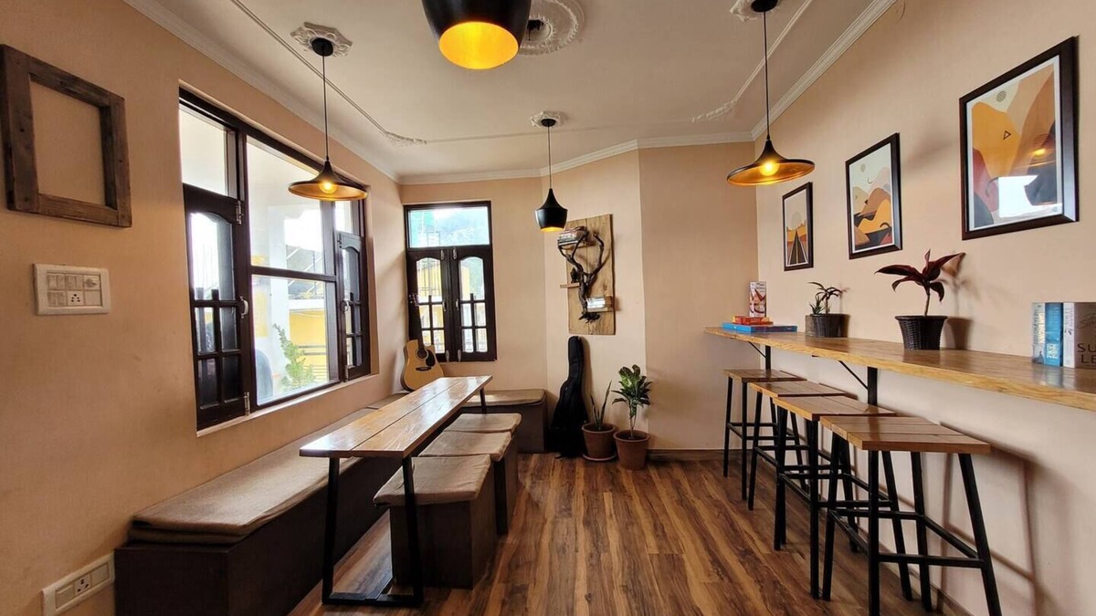 Bhagsu Nag Hostel | Young Monk Hostel - Deluxe Roomnn