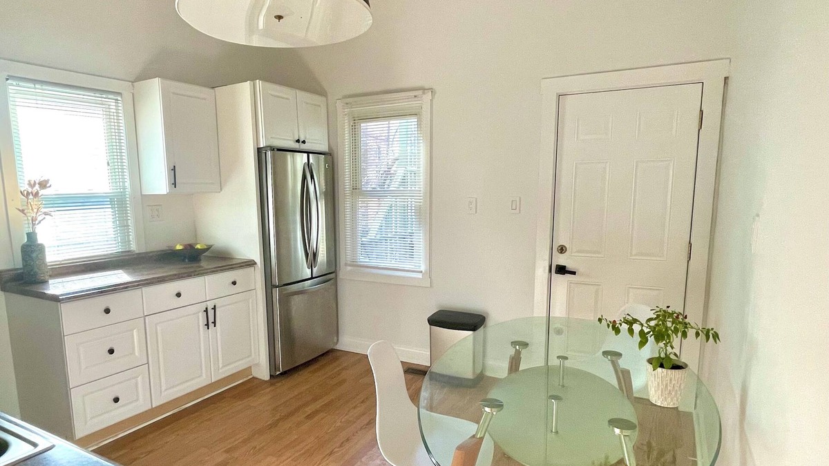 Hyde Square Condo | Your cozy home away from home, close to subway and downtown Boston