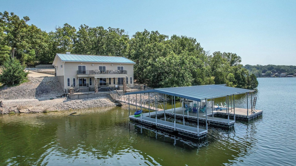 Lake Ozark House | Your Fall Lake of the Ozarks Getaway – Luxury Home with Private Dock