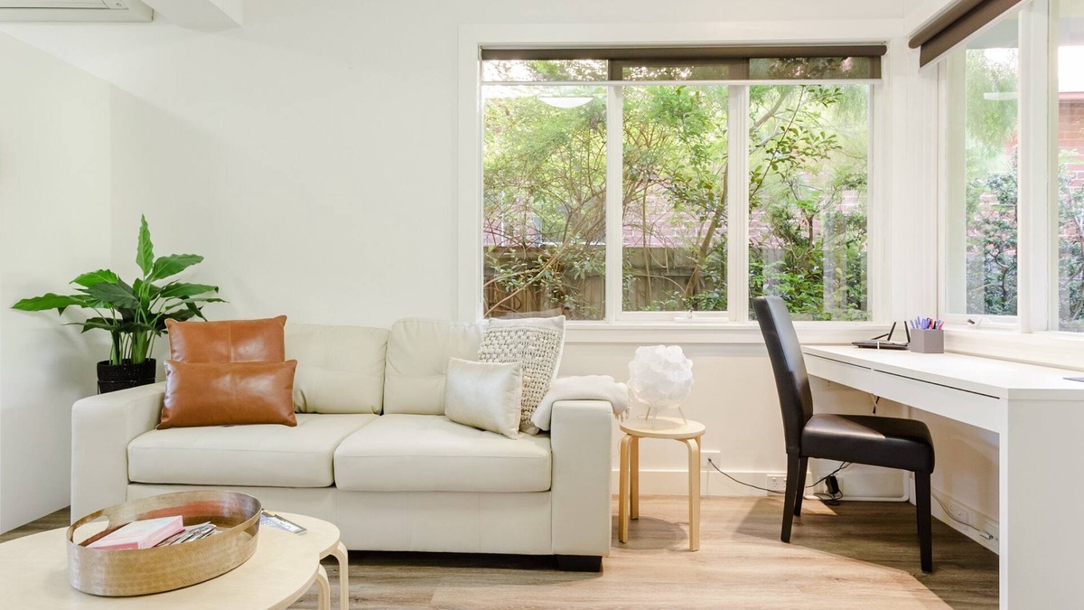 St. Kilda East Apartment | Your Home away from Home