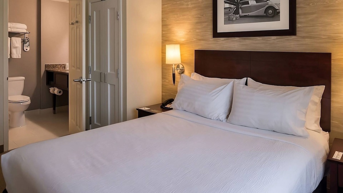 O'Hare Resort | Your Home Away From Home! 4 Affordable Units, Pets are Allowed!