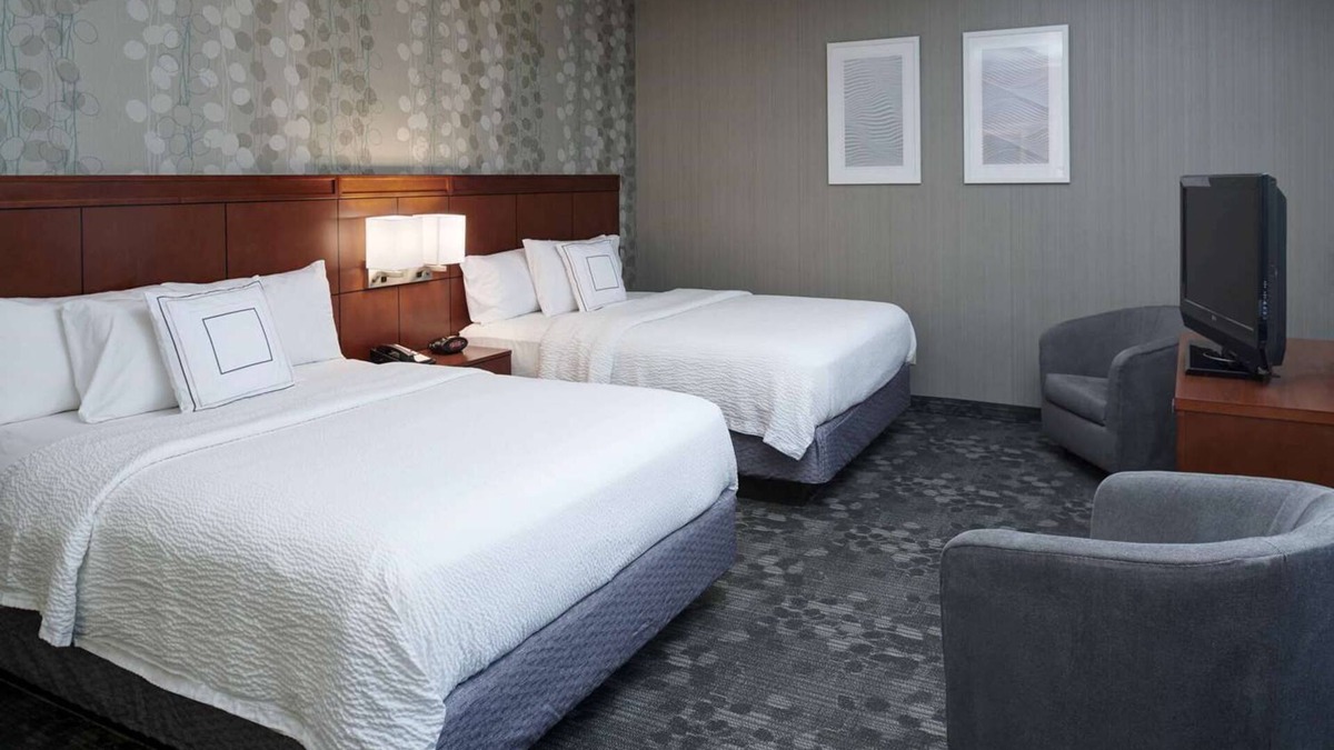 Brookfield Hotel | Your Home Away From Home! Indoor Swimming Pool, Pet-friendly Property!