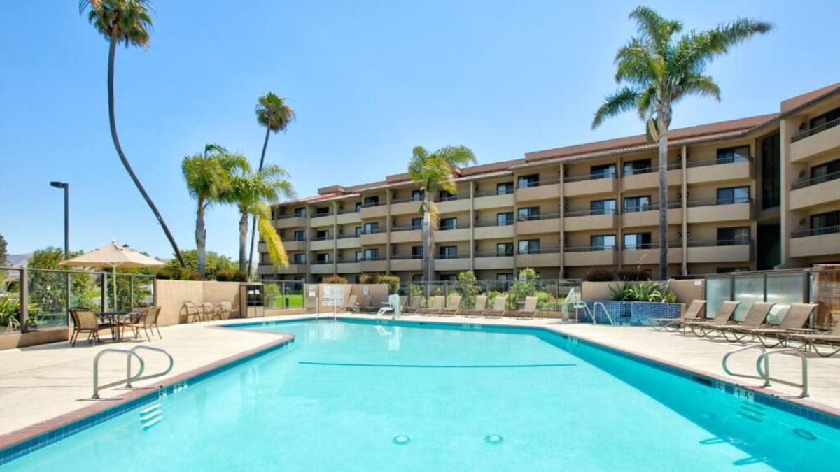 Santa Maria House | Your Home Away From Home! 2 Spacious Units! Close to Santa Maria Public Airport!