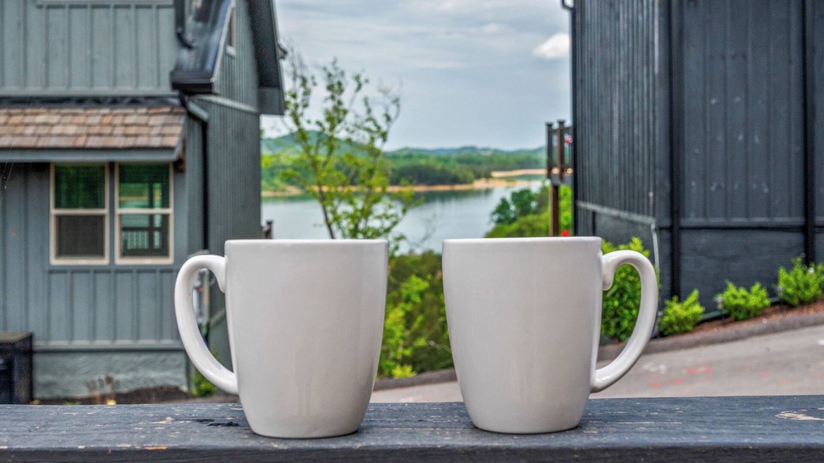 Sevierville Cabin | Your Lake Escape! Pet-Friendly Cabin +Game Loft