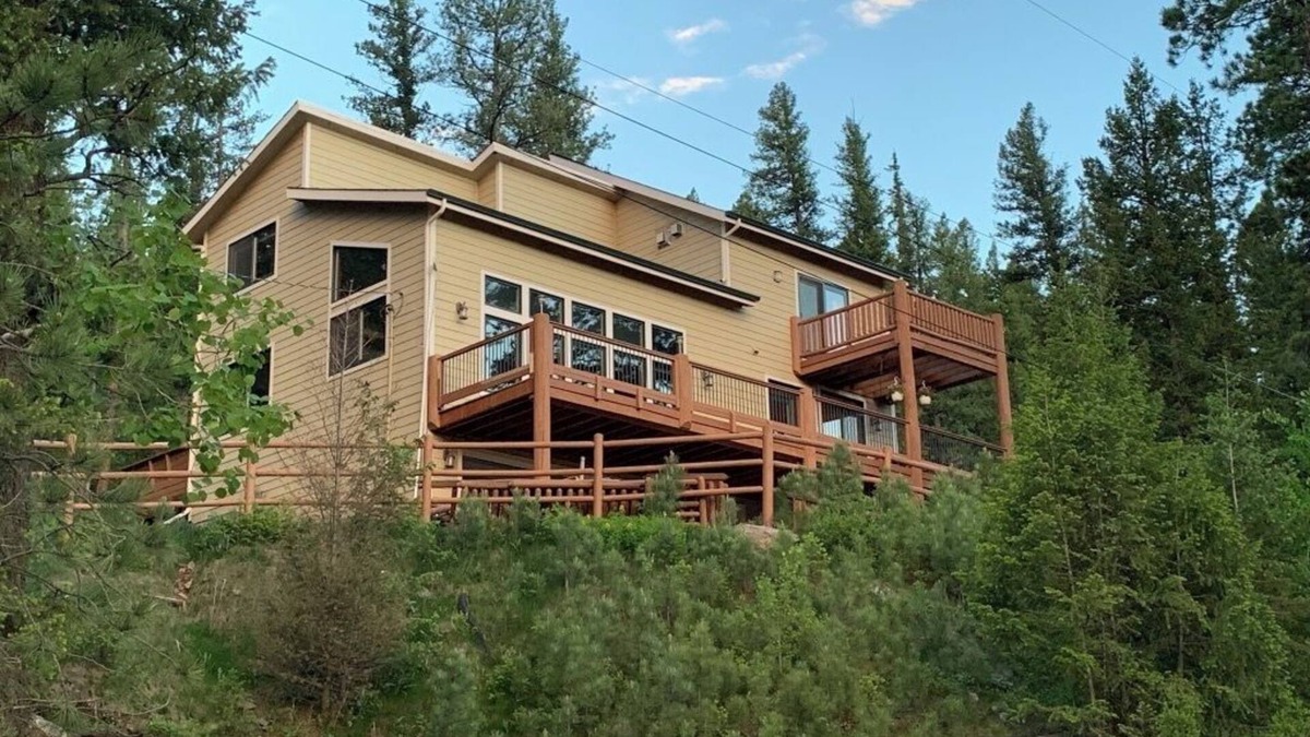 Evergreen House | Your Mountain Retreat - Nestled in the Forest